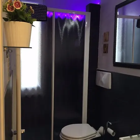 Apartment Kibilu - Via Confalonieri - Stazione Garibaldi - Zona Isola